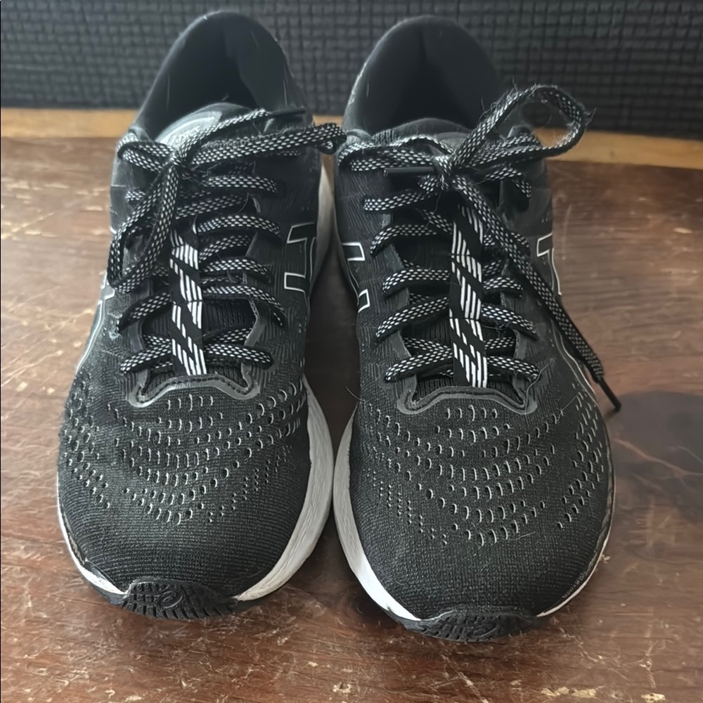 ASICS gel kayano Black Athletic Shoes with Cushioned Sole and Breathable Mesh